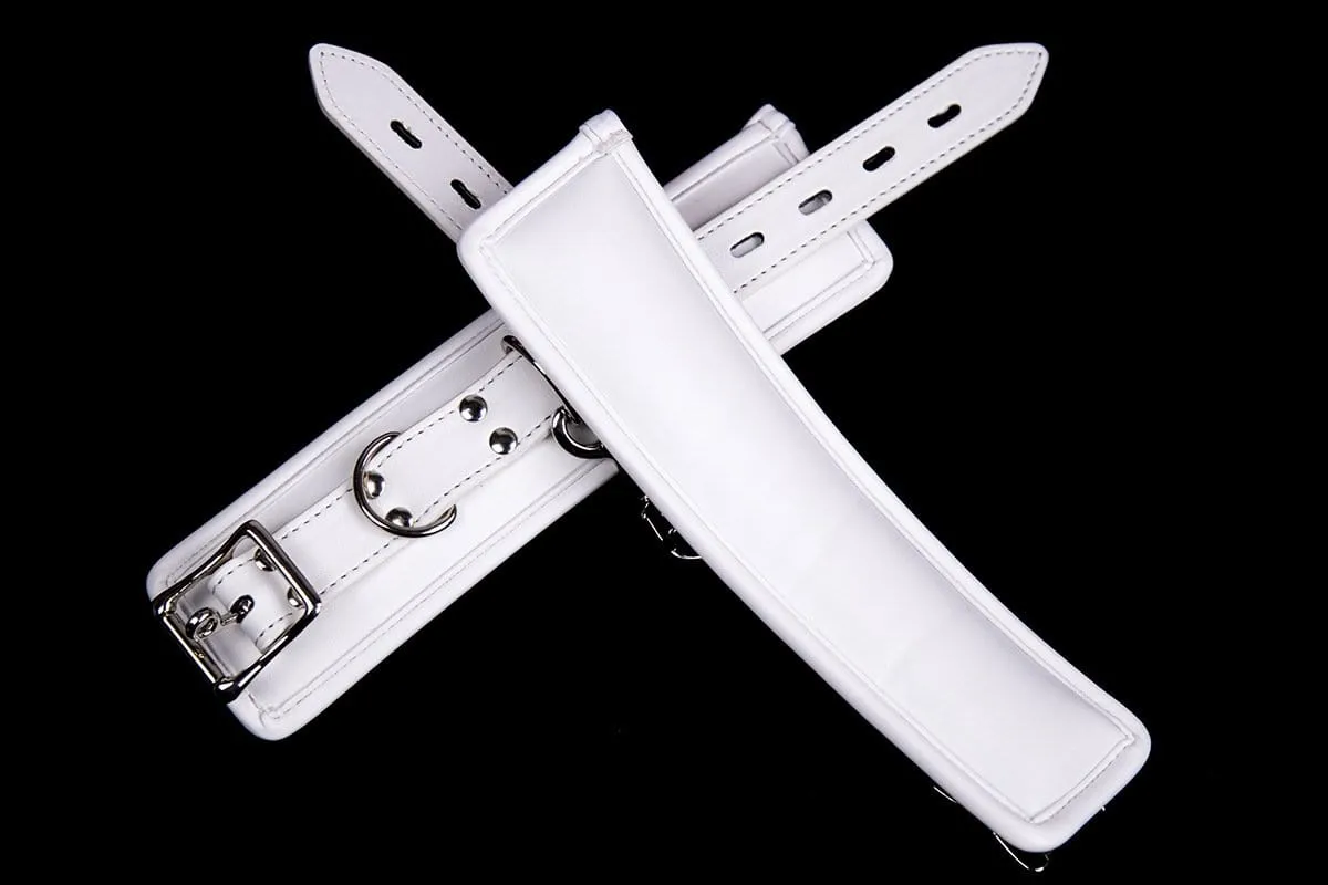 2465MQ      Padded Locking White Bondage Wrist Cuffs with Hardware Connection Chain