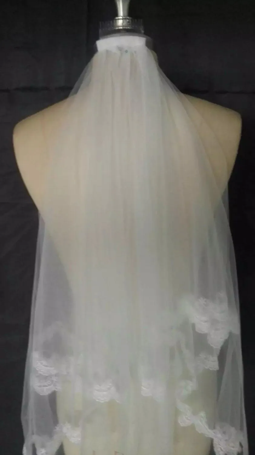 Lace Edge Short Bridal Veil