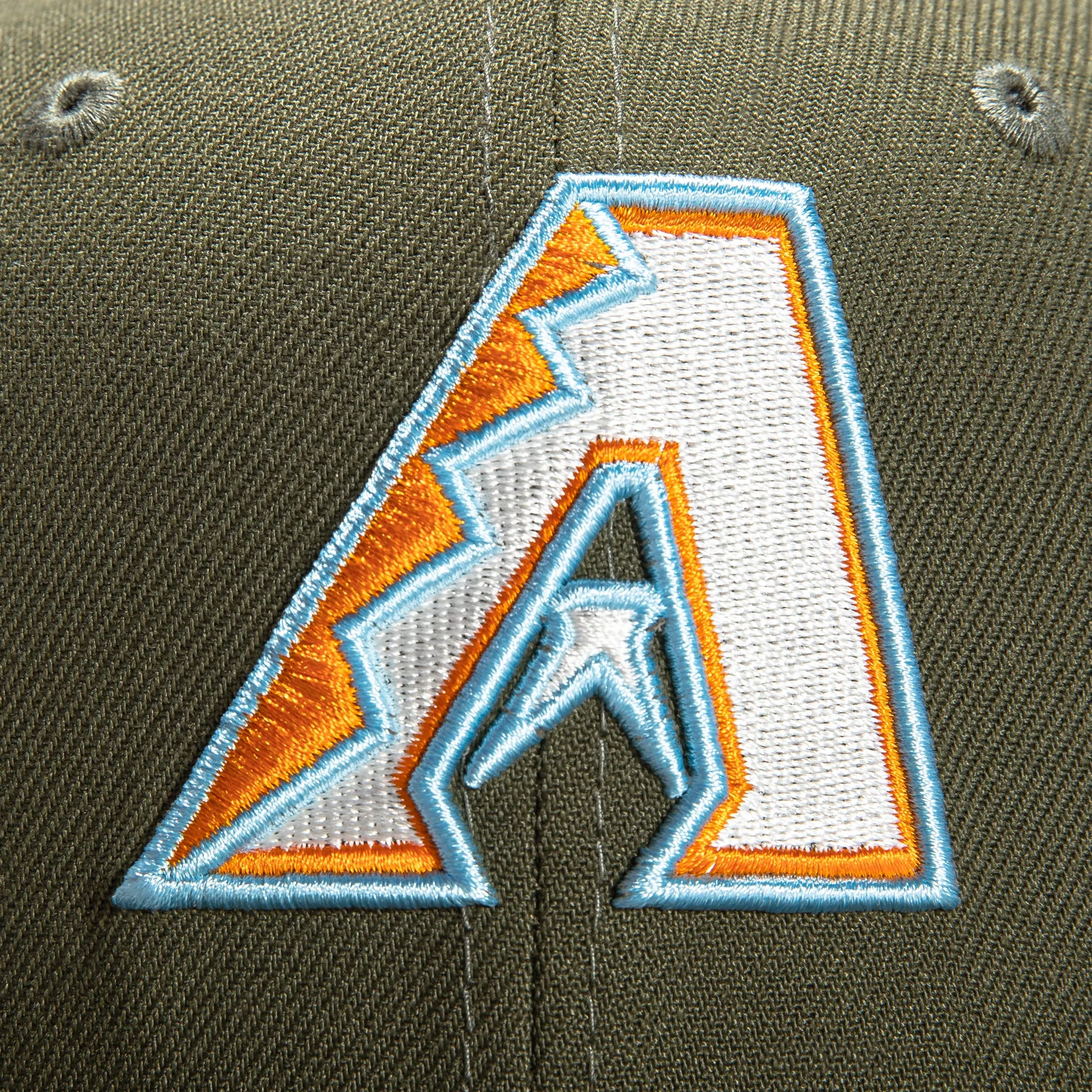 New Era 59Fifty Super Bloom Arizona Diamondbacks 20th Anniversary Champions Patch A Hat - Olive