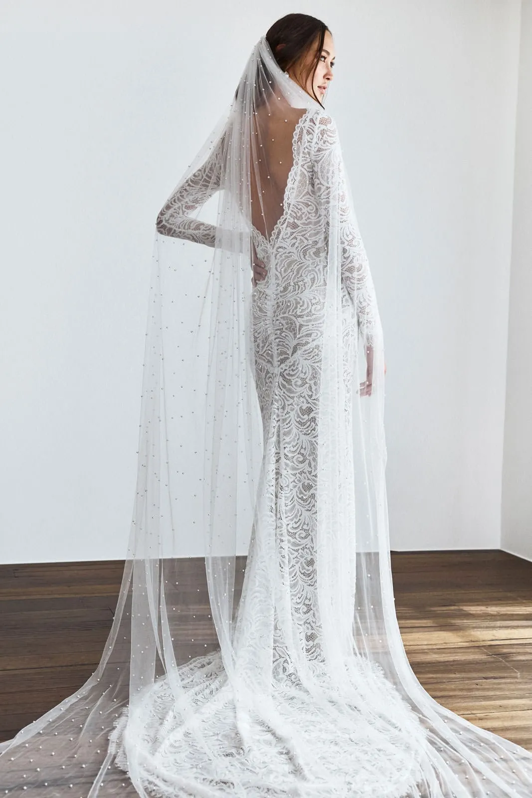 Pearly Long Veil