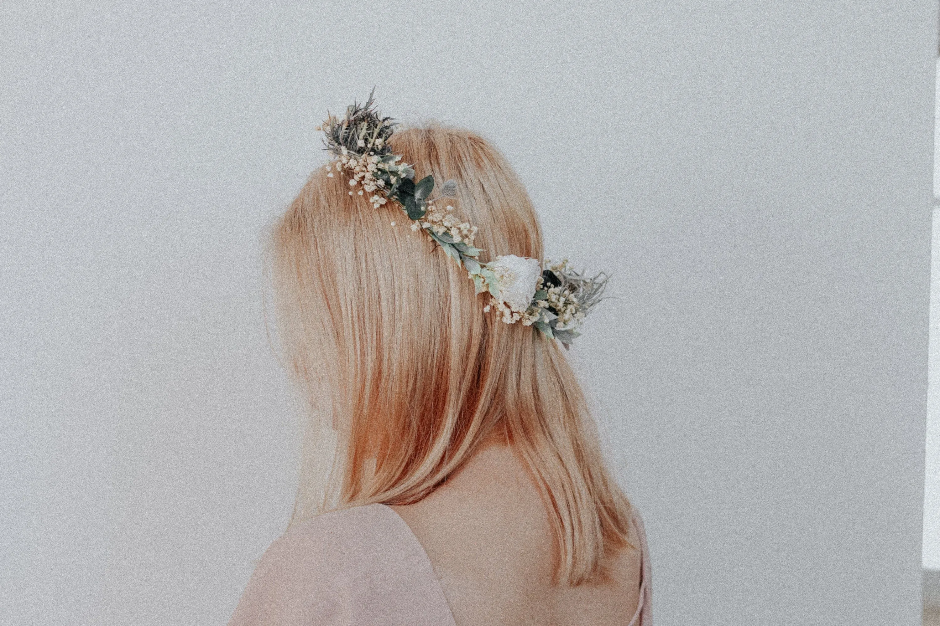 Real Dried Thistle Crown, Dried Eucalyptus and Preserved White Roses with Thistles Crown, Boho Flower Crown , Bridal Crown