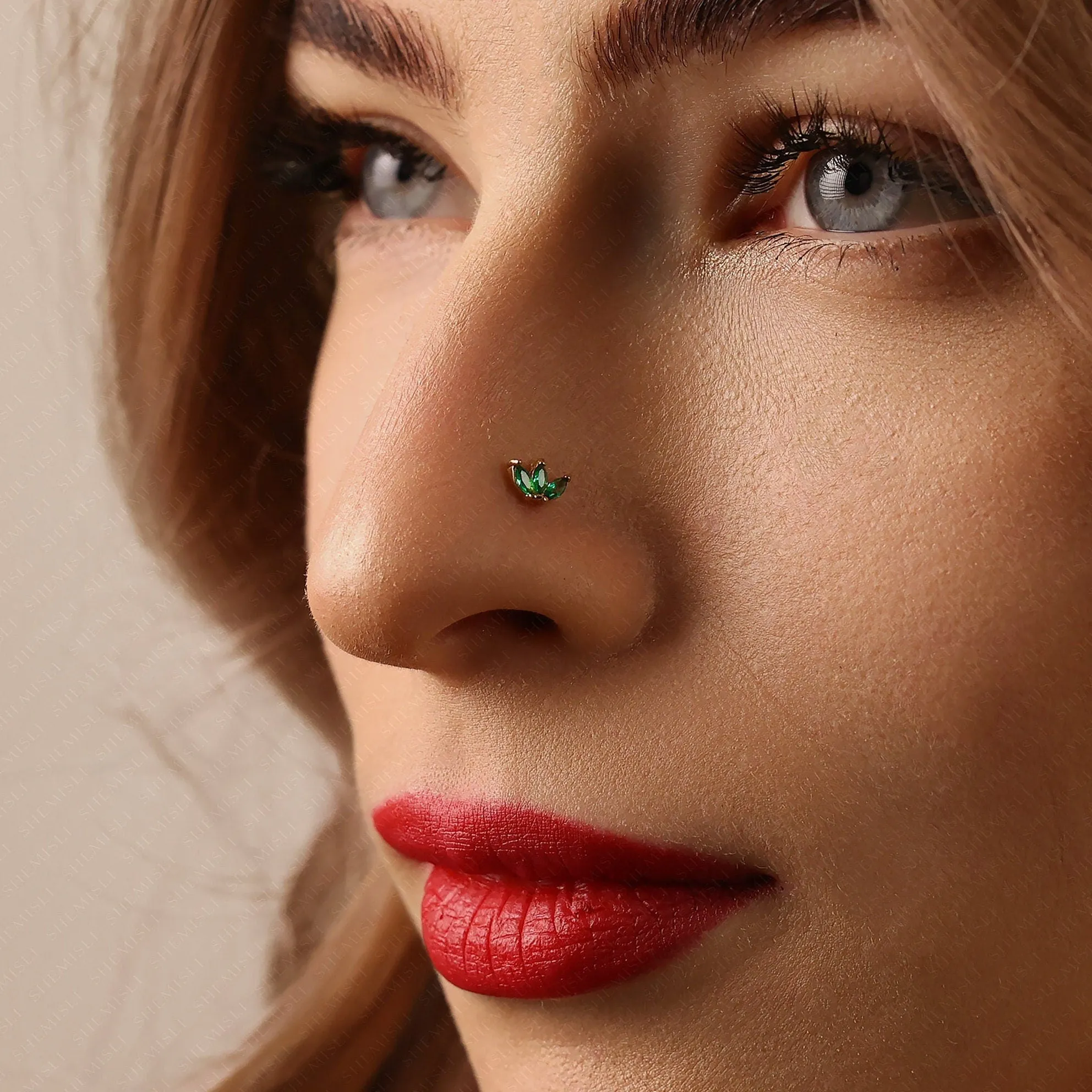 Tiny 3 Leaf Emerald Threadless Flat Back Nose Stud, 20,18,16ga, 5-10mm, Unisex, Surgical Steel, SHEMISLI SS550