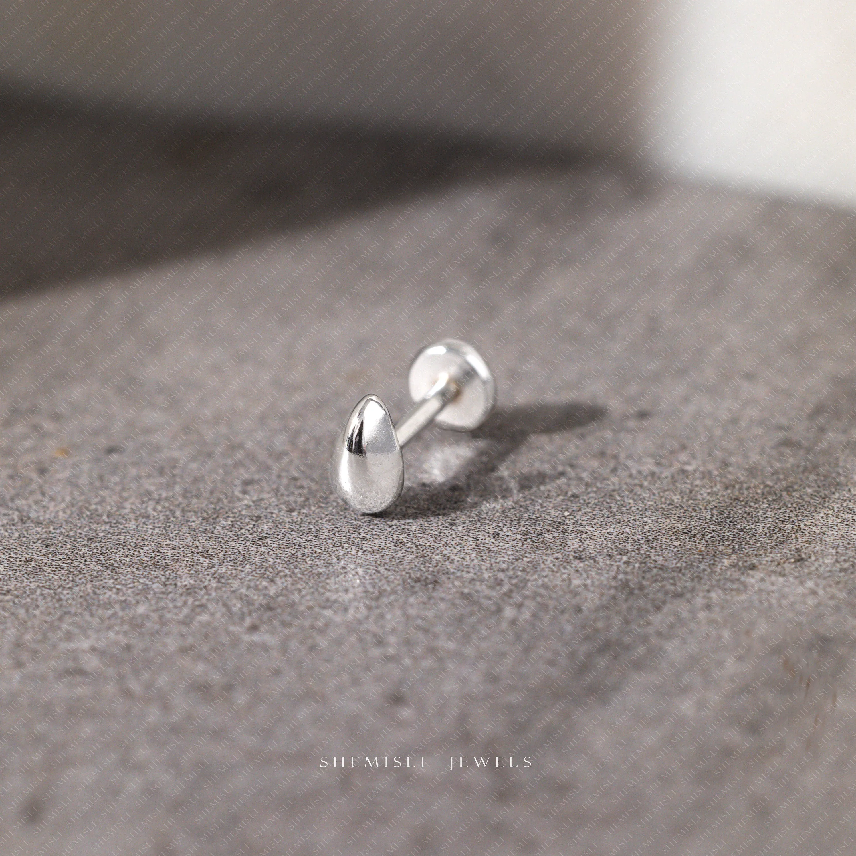 Tiny Teardrop Threadless Flat Back Nose Stud, 20,18,16ga, 5-10mm Unisex, Surgical Steel SHEMISLI SS851