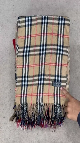 #VV35 Burberry Scarves 30 PCs